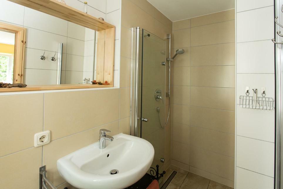 Huegelhus Apartment Kloster Bagian luar foto